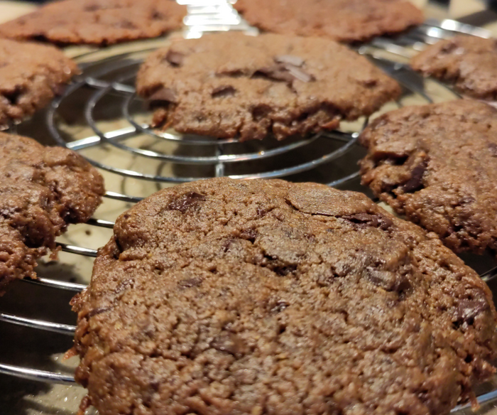 Cookies cioccolato, arachidi e funghi